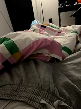 Snapshot of Frankieyyy1 chatting on November 26, 10:55 pm Frankieyyy1 online show from November 26, 10:55 pm