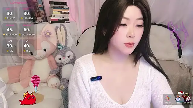 Snapshot of Emmaq996 chatting on May 18, 1:56 am Emmaq996 online show from May 18, 1:56 am