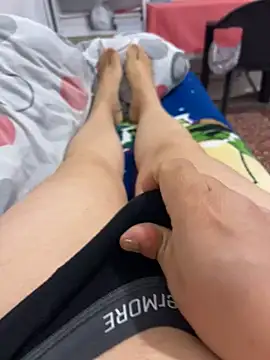 yellova online show from March 27, 7:35 pm