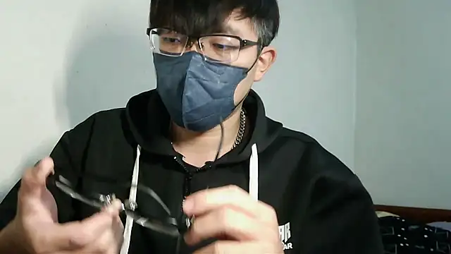 bigbb101011 online show from March 15, 9:59 am