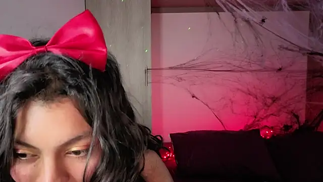 Snapshot of Candela___ chatting on November 1, 3:41 am Candela online show from November 1, 3:41 am