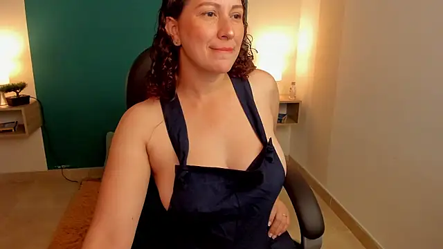 Mely Ellis online show from September 26, 5:50 pm