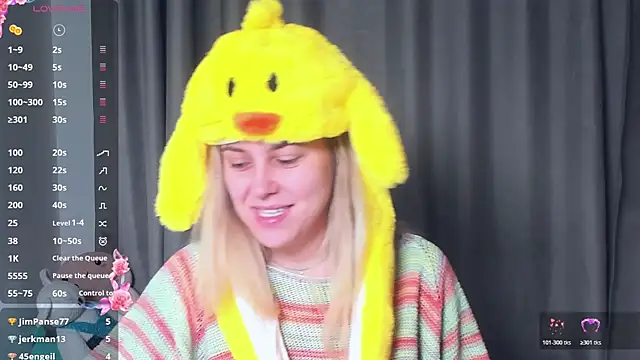 Snapshot of AngelAnty chatting on October 31, 3:24 pm AngelAnty online show from October 31, 3:24 pm