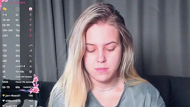 Snapshot of AngelAnty chatting on November 8, 3:12 pm AngelAnty online show from November 8, 3:12 pm