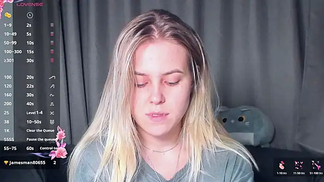 Snapshot of AngelAnty chatting on November 9, 3:10 pm AngelAnty online show from November 9, 3:10 pm