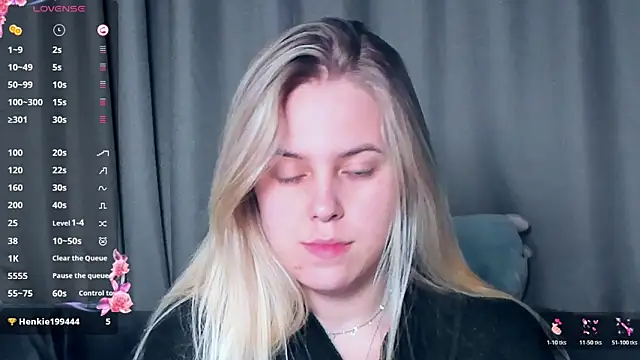 Snapshot of AngelAnty chatting on November 16, 1:17 pm AngelAnty online show from November 16, 1:17 pm