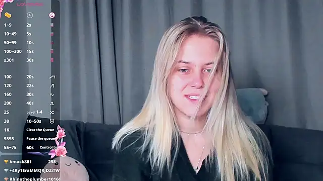 Snapshot of AngelAnty chatting on November 23, 1:22 pm AngelAnty online show from November 23, 1:22 pm