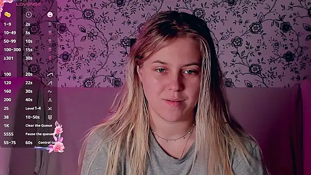 Snapshot of AngelAnty chatting on November 29, 1:14 pm AngelAnty online show from November 29, 1:14 pm