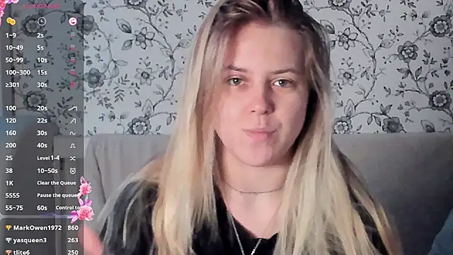 Snapshot of AngelAnty chatting on January 16, 2:10 pm AngelAnty online show from January 16, 2:10 pm