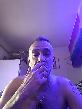 Snapshot of GabyCollado5 chatting on October 31, 11:22 am GabyCollado5 online show from October 31, 11:22 am