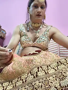 Snapshot of Naughty_kamini chatting on June 7, 8:23 pm Naughty kamini online show from June 7, 8:23 pm