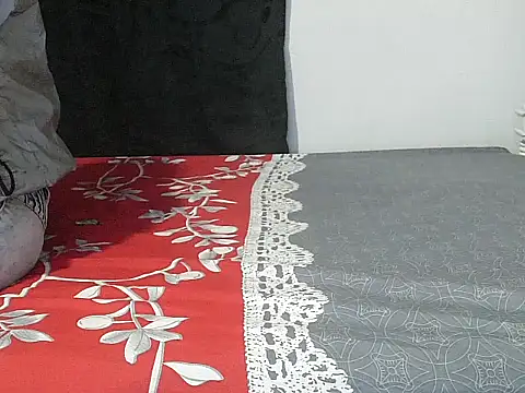 angelainparis28 online show from November 5, 6:02 am