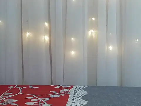 angelainparis28 online show from November 23, 7:35 pm