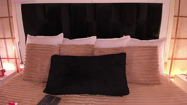 GretaVelvet online show from April 26, 7:33 pm