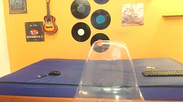 meisevil77 online show from September 22, 2:24 am