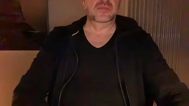 Snapshot of german9inch chatting on January 31, 9:48 pm german9inch online show from January 31, 9:48 pm