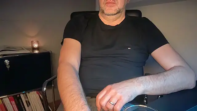 Snapshot of german9inch chatting on March 15, 10:27 pm german9inch online show from March 15, 10:27 pm