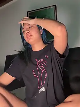 lynn9000 online show from March 6, 6:32 am