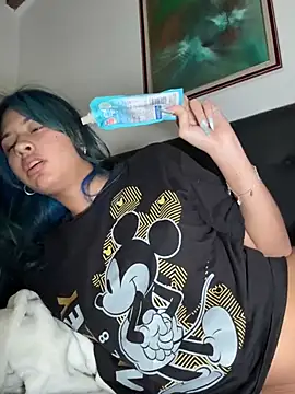 lynn9000 online show from March 11, 4:40 am