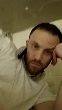 Snapshot of Zig97495 chatting on October 19, 6:47 am Zig97495 online show from October 19, 6:47 am