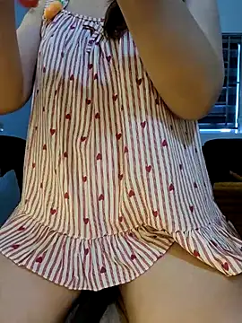 Bee sweet online show from June 10, 2:56 am
