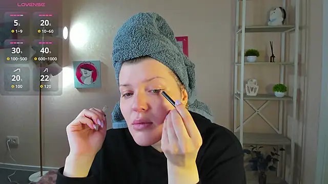 Snapshot of Michele_Greenn chatting on September 22, 12:12 am Michele Greenn online show from September 22, 12:12 am