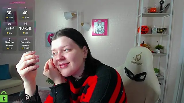 Snapshot of Michele_Greenn chatting on November 26, 3:35 pm Michele Greenn online show from November 26, 3:35 pm