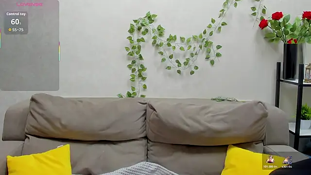 Snapshot of Michele_Greenn chatting on December 18, 12:49 am Michele Greenn online show from December 18, 12:49 am