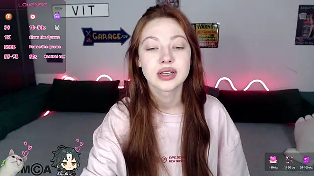 Snapshot of AmourLily chatting on July 5, 6:20 am AmourLily online show from July 5, 6:20 am