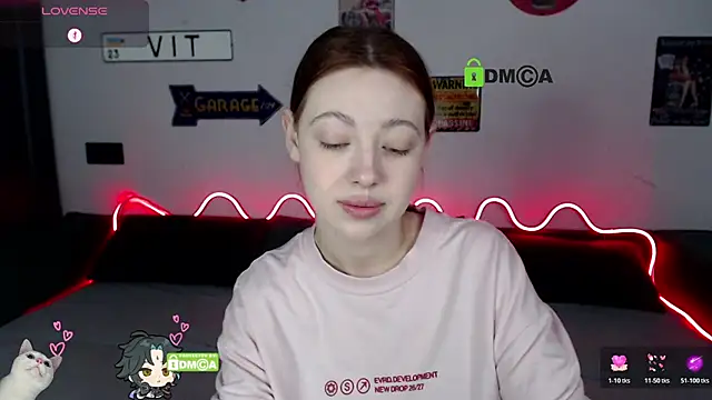 Snapshot of AmourLily chatting on July 9, 6:28 am AmourLily online show from July 9, 6:28 am