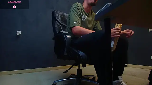 EnzoRace online show from October 6, 4:54 am