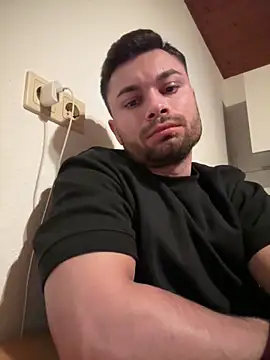 irimiea1729 online show from December 13, 11:21 pm