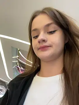 KittyQueeny online show from September 26, 2:10 pm