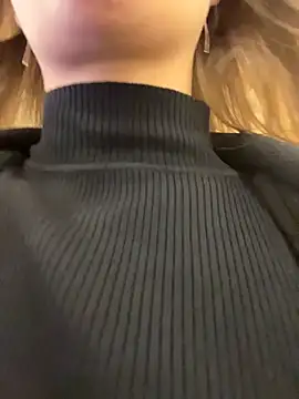 KittyQueeny online show from October 5, 2:15 pm