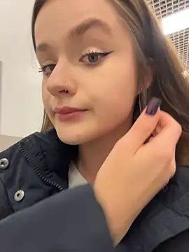 KittyQueeny online show from November 21, 2:05 pm