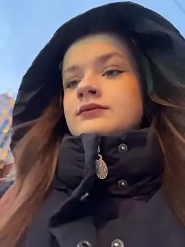 KittyQueeny online show from January 17, 2:00 pm