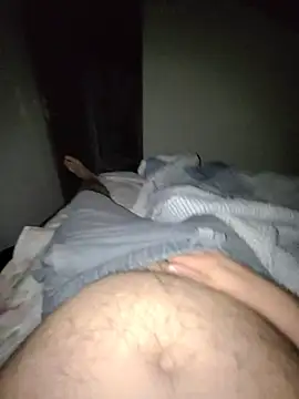 Snapshot of giova17cm chatting on June 8, 2:23 am giova17cm online show from June 8, 2:23 am