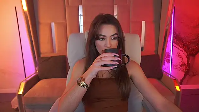 EricaSin online show from December 1, 2:00 pm