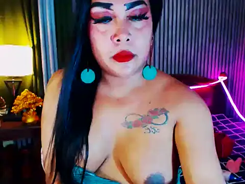 Snapshot of CumFactoryLuna chatting on May 20, 12:11 pm CumFactoryLuna online show from May 20, 12:11 pm