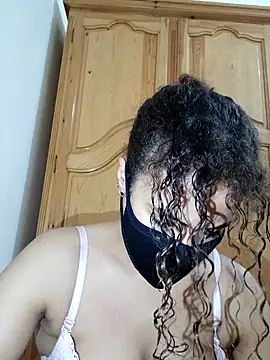 Snapshot of ghadiraa chatting on September 30, 3:22 am ghadiraa online show from September 30, 3:22 am