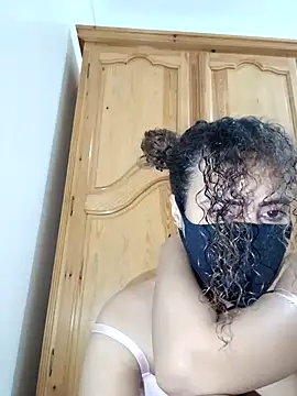 Snapshot of ghadiraa chatting on October 11, 2:44 am ghadiraa online show from October 11, 2:44 am