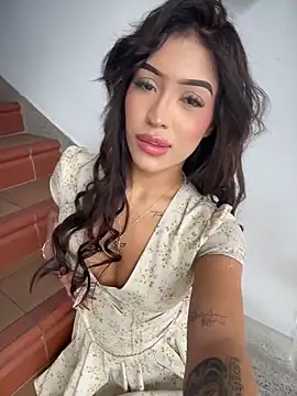Snapshot of MystiqueXXX chatting on May 30, 1:19 pm MystiqueXXX online show from May 30, 1:19 pm