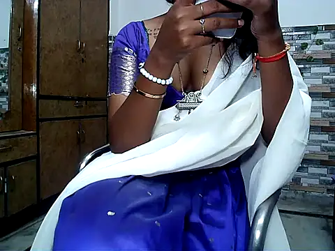 HOT AARVI11 online show from September 27, 4:28 am