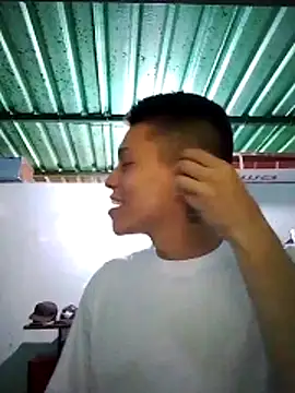 Snapshot of elinnki chatting on November 17, 6:35 pm elinnki online show from November 17, 6:35 pm