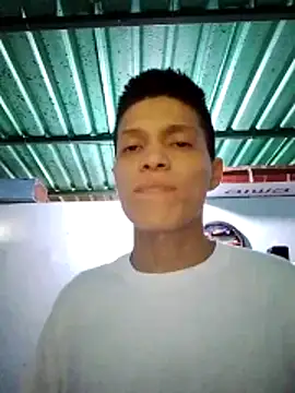 Snapshot of elinnki chatting on November 28, 7:27 pm elinnki online show from November 28, 7:27 pm