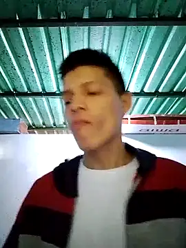 Snapshot of elinnki chatting on November 29, 6:55 pm elinnki online show from November 29, 6:55 pm