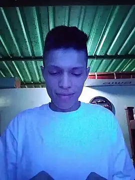 Snapshot of elinnki chatting on December 15, 7:29 pm elinnki online show from December 15, 7:29 pm