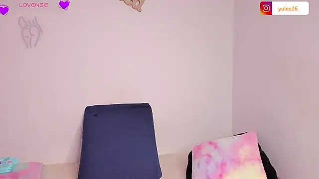 Snapshot of Brandy_brown_ chatting on November 11, 11:27 pm Brandy brown online show from November 11, 11:27 pm