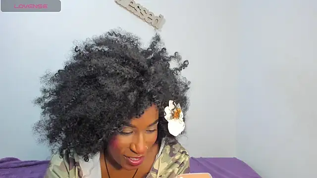 Snapshot of Brandy_brown_ chatting on December 4, 11:13 pm Brandy brown online show from December 4, 11:13 pm