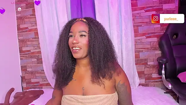 Brandy brown  online show from February 19, 11:12 pm